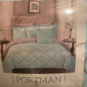 Comforter set bed in the bag